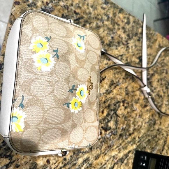 COPY - Coach Purse - Picture 2 of 6